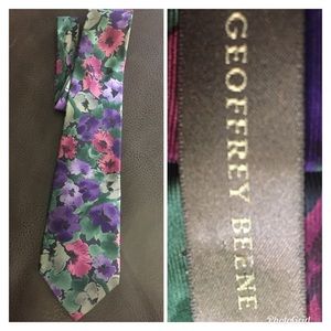 Geoffrey Beene Neck Tie - Green/Purple Floral